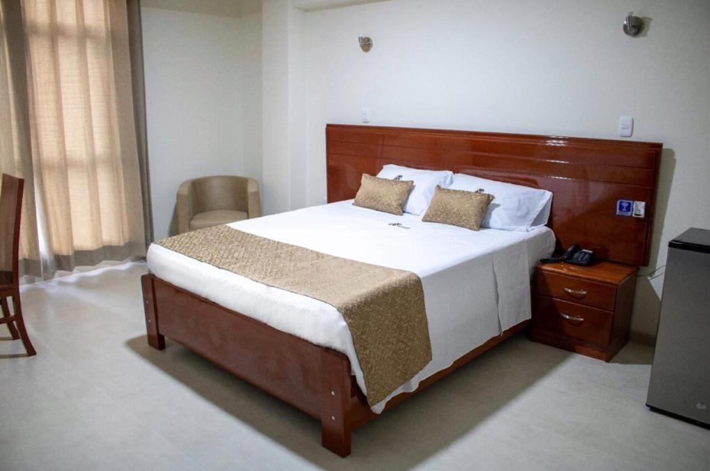 Hotel Americano Хаэн Экстерьер фото