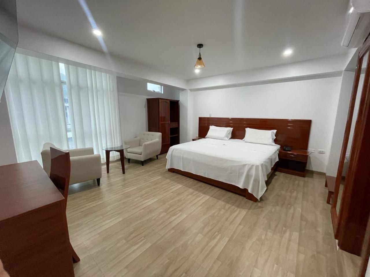 Hotel Americano Хаэн Экстерьер фото
